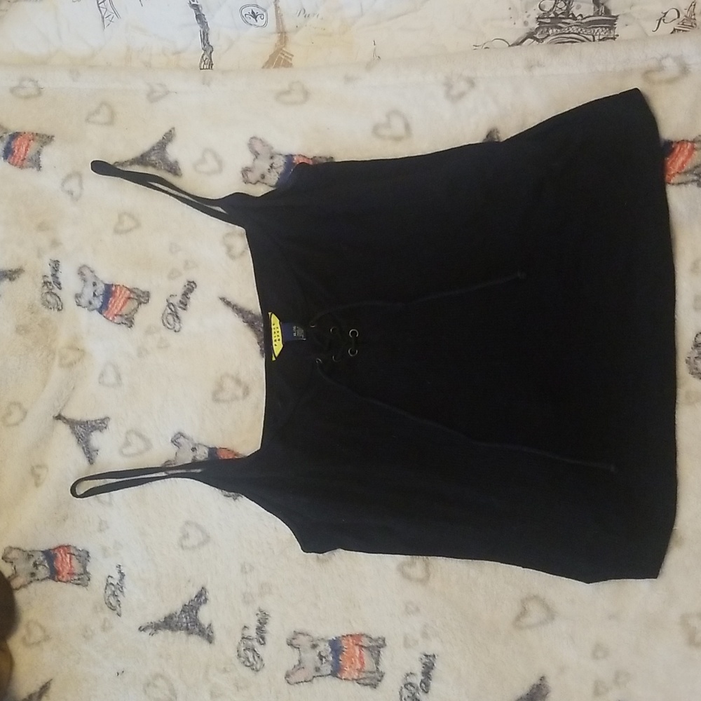 Prince & fox xl black tank with cute tie